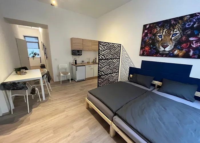 2 Minunten Neben Kaiserlichem Park, Zentrumnaehe Aparthotel