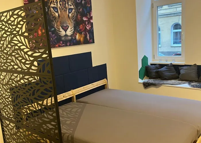 2 Minunten Neben Kaiserlichem Park, Zentrumnaehe Aparthotel 3*