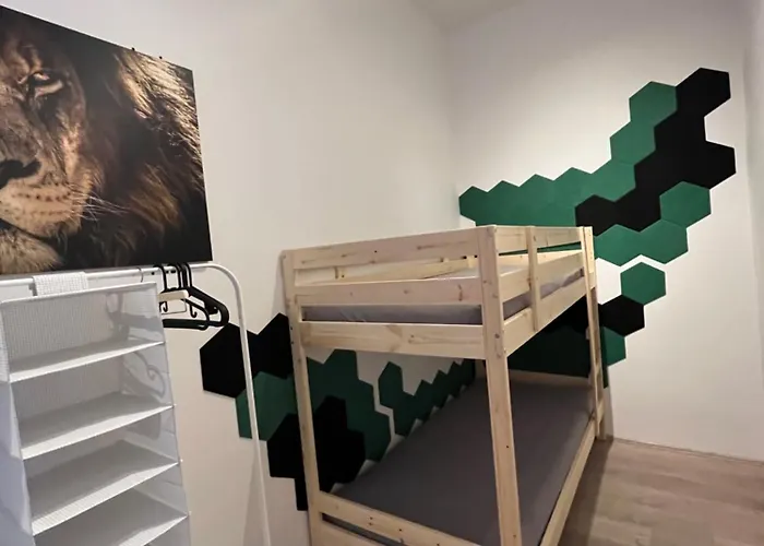 2 Minunten Neben Kaiserlichem Park, Zentrumnaehe Aparthotel 3*