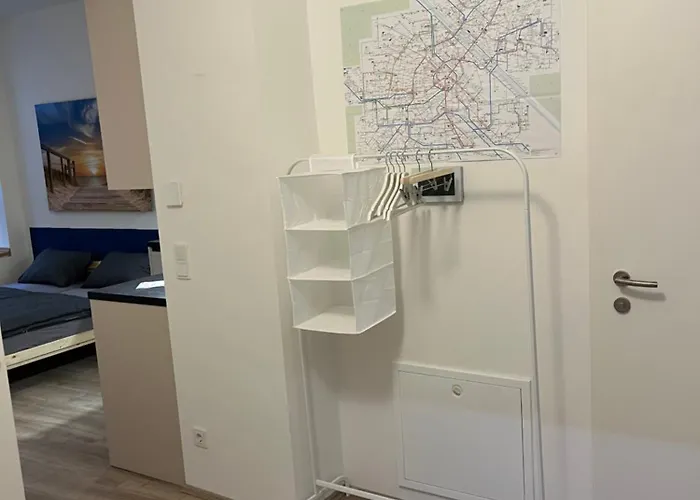 2 Minunten Neben Kaiserlichem Park, Zentrumnaehe Apartmanhotel Bécs