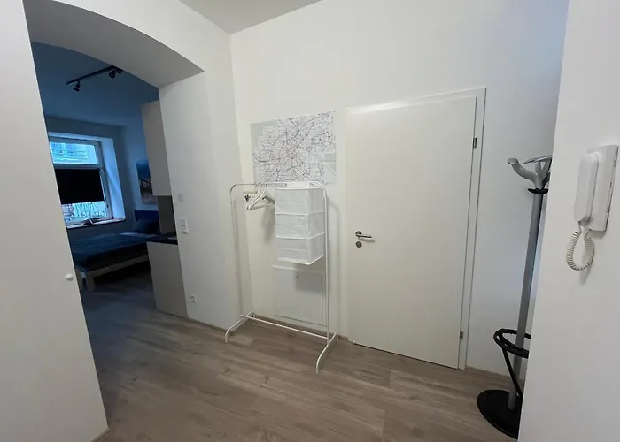 2 Minunten Neben Kaiserlichem Park, Zentrumnaehe 3*