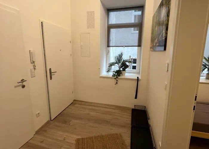 2 Minunten Neben Kaiserlichem Park, Zentrumnaehe 3*
