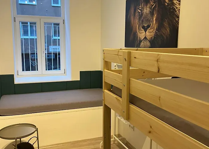 2 Minunten Neben Kaiserlichem Park, Zentrumnaehe 3*