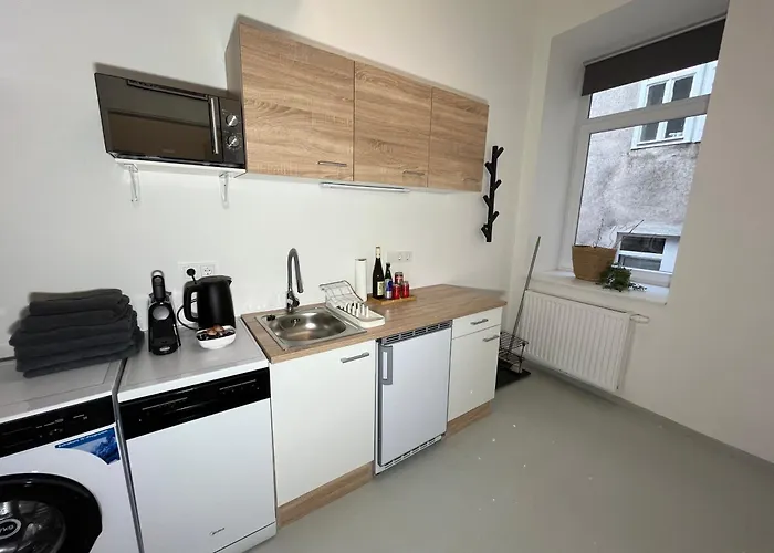 2 Minunten Neben Kaiserlichem Park, Zentrumnaehe Aparthotel 3*