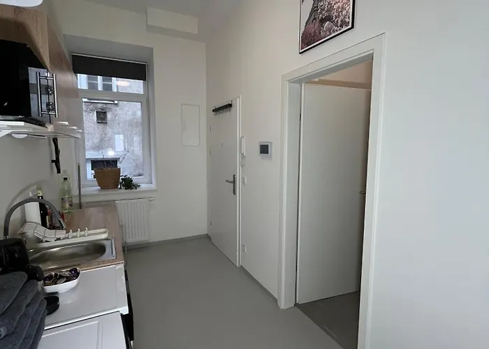 2 Minunten Neben Kaiserlichem Park, Zentrumnaehe 3*