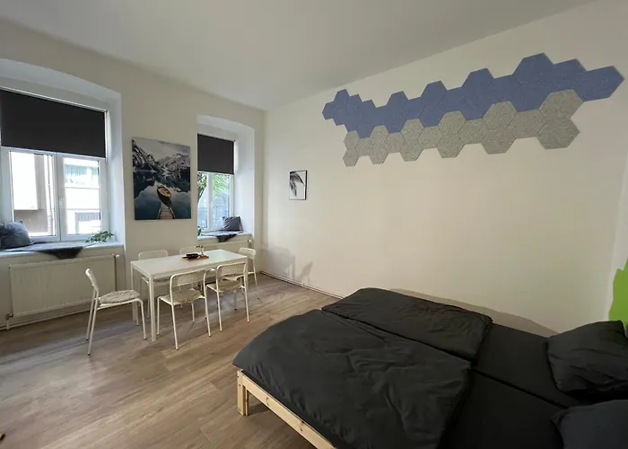 2 Minunten Neben Kaiserlichem Park, Zentrumnaehe 3*