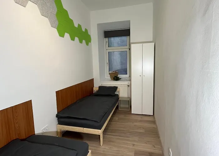2 Minunten Neben Kaiserlichem Park, Zentrumnaehe 3*