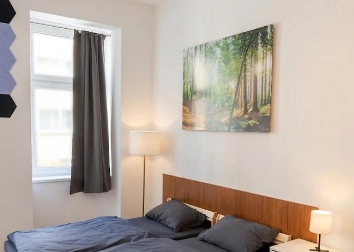2 Minunten Neben Kaiserlichem Park, Zentrumnaehe Apartmanhotel