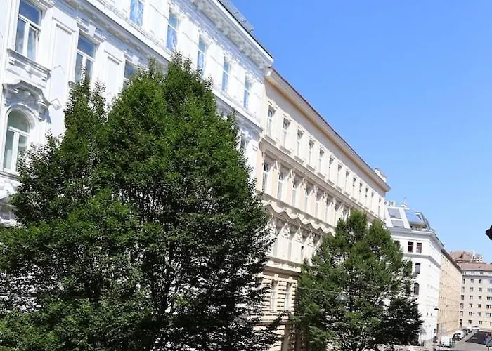 2 Minunten Neben Kaiserlichem Park, Zentrumnaehe Apartmanhotel Bécs