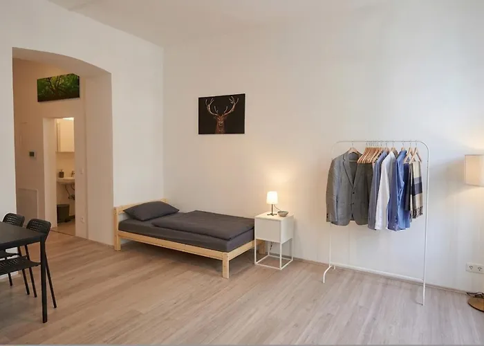 2 Minunten Neben Kaiserlichem Park, Zentrumnaehe Apartmanhotel